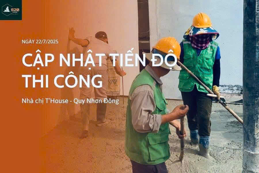 Nhóm công nhân thi công cẩn thận trong giai đoạn đổ bê tông mái tầng 1 tại nhà phố T’House, Quy Nhơn Đông.
